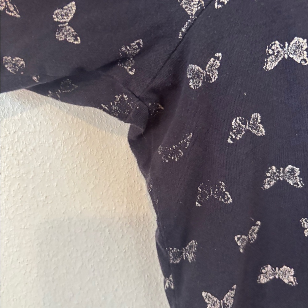 3/$20 Lane Bryant Navy Blue Butterfly Print V-Neck Short Sleeve Tee - Picture 5 of 5
